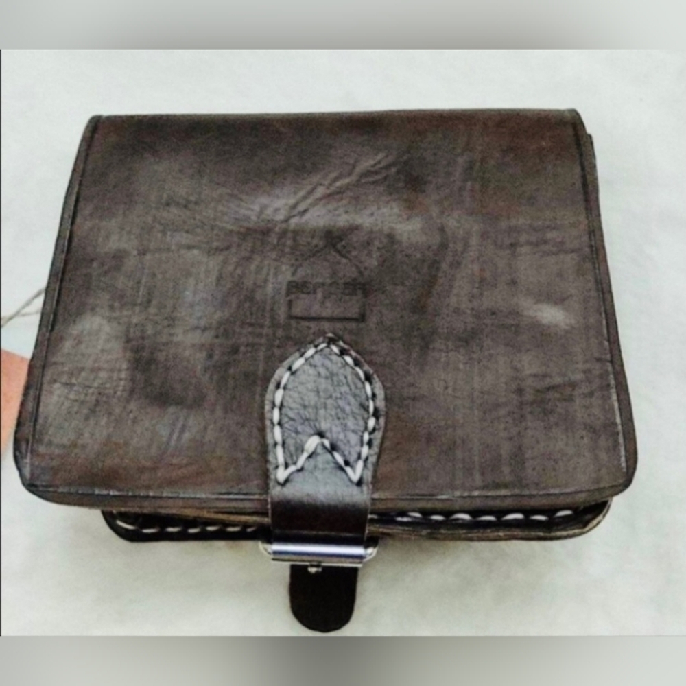 Women's Accessories NWT Morrocan Berber Leather Brown Saddle bag - Picture 4 of 13